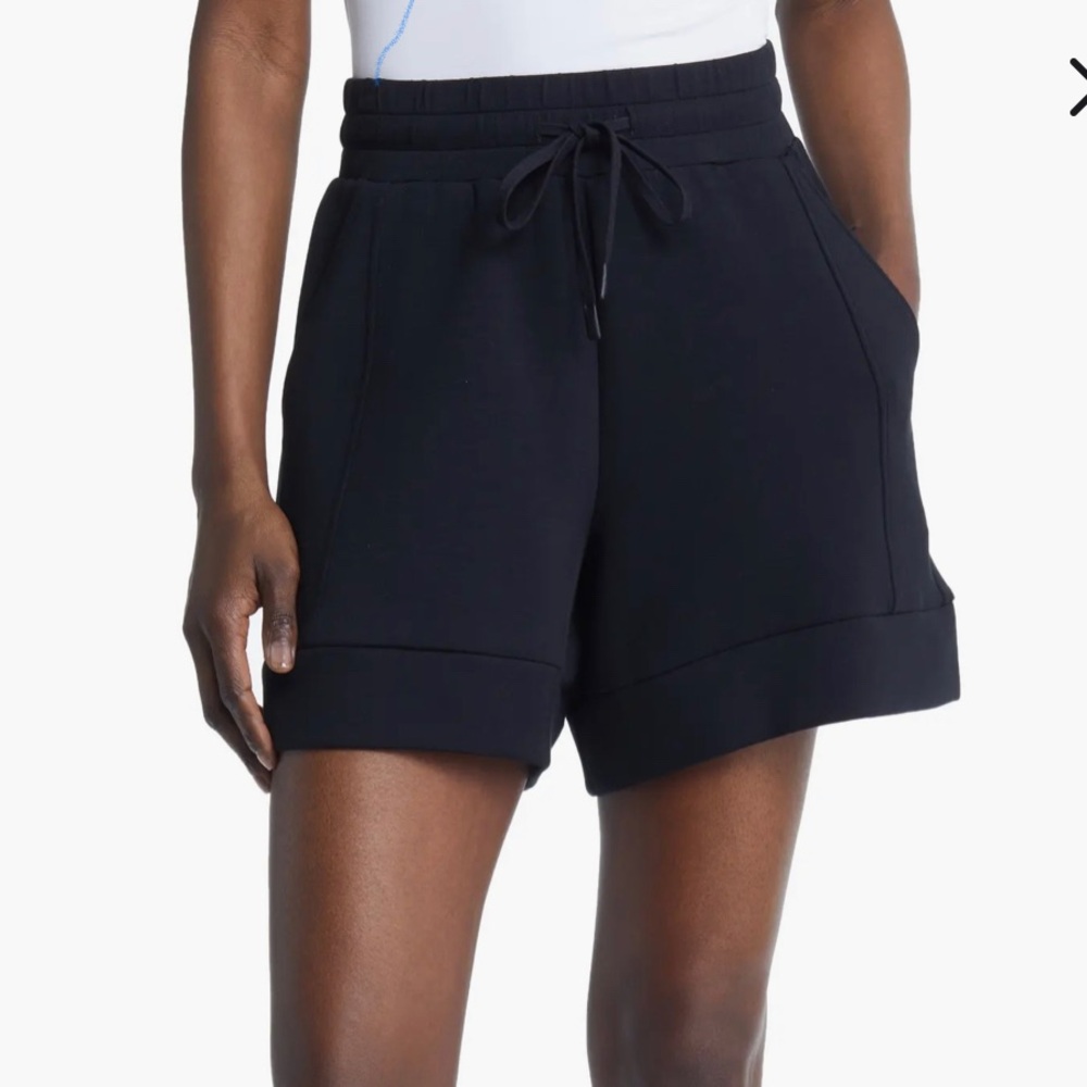 Varley Alder Shorts size Small Black